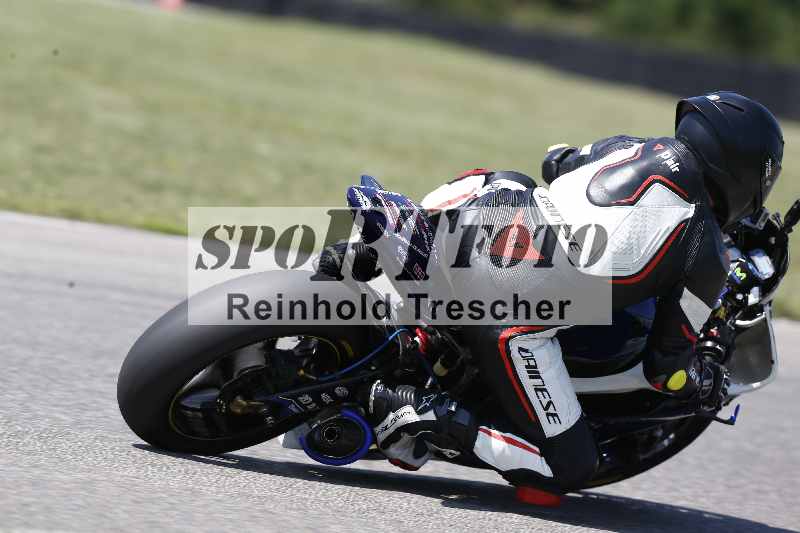 /44 09.08.2025 Plüss Moto Sport ADR/Freies Fahren/backside